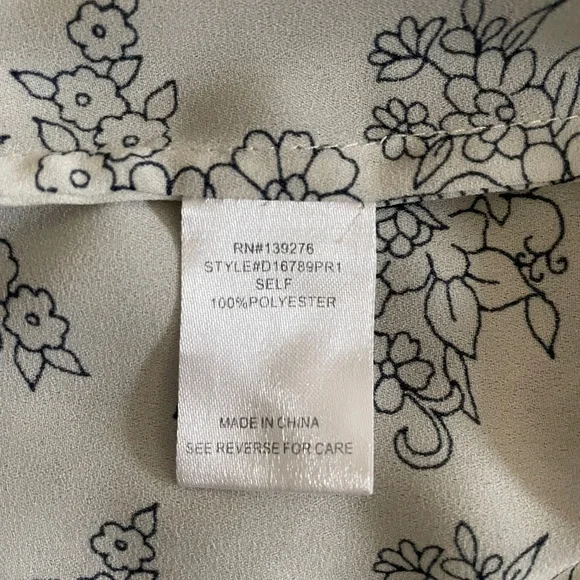 Daniel Rainn Black and White Paisley Blouse - Picture 5 of 5